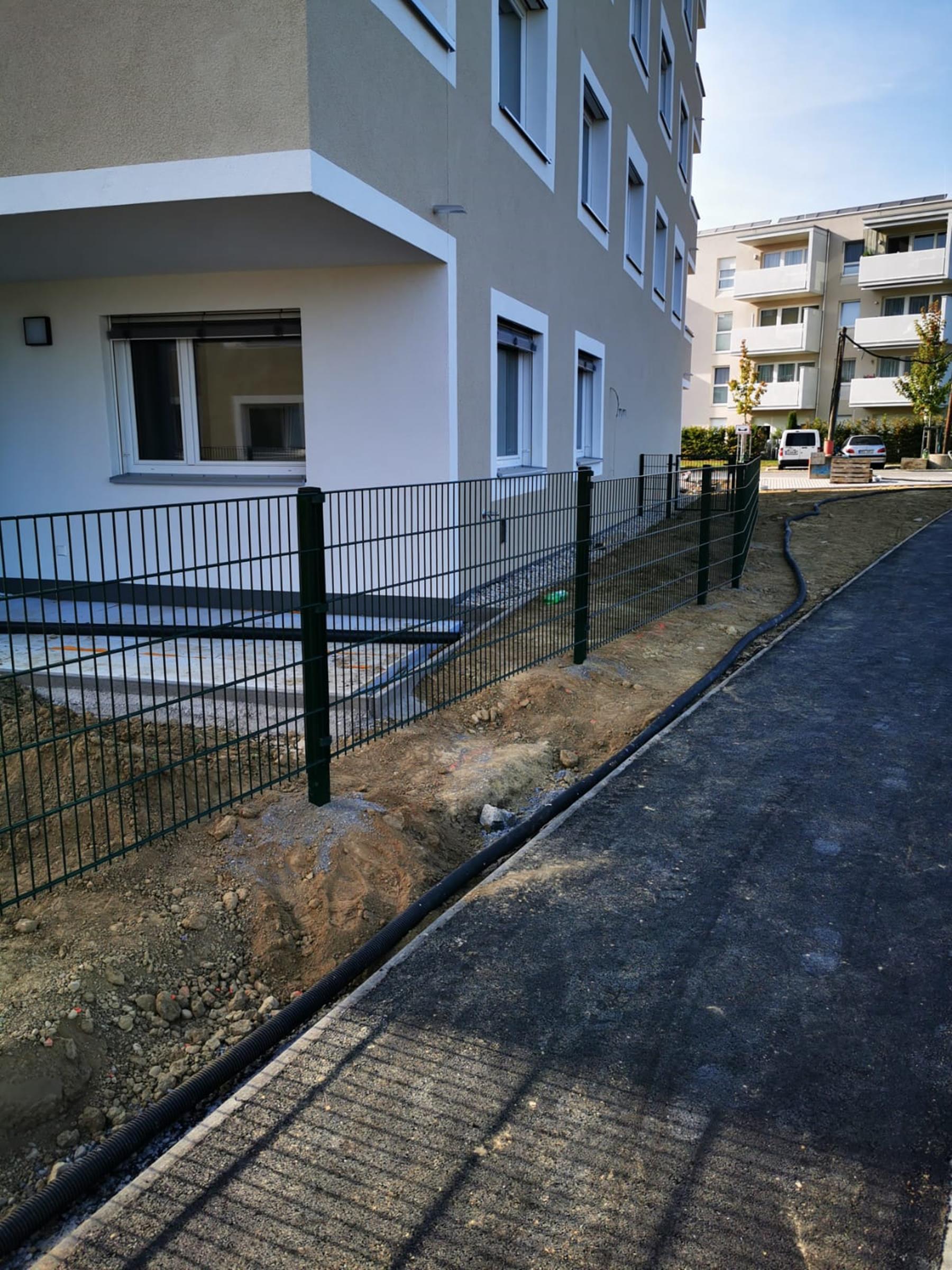SF-Austria Ihr Profi für Schraubfundamente und Zaunsysteme